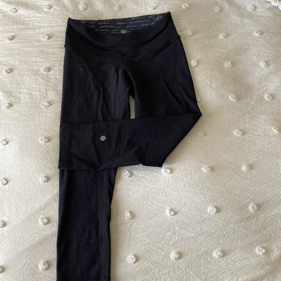 Lululemon reversible black cropped leggings. Size 4. Gentle used! - Picture 3 of 5
